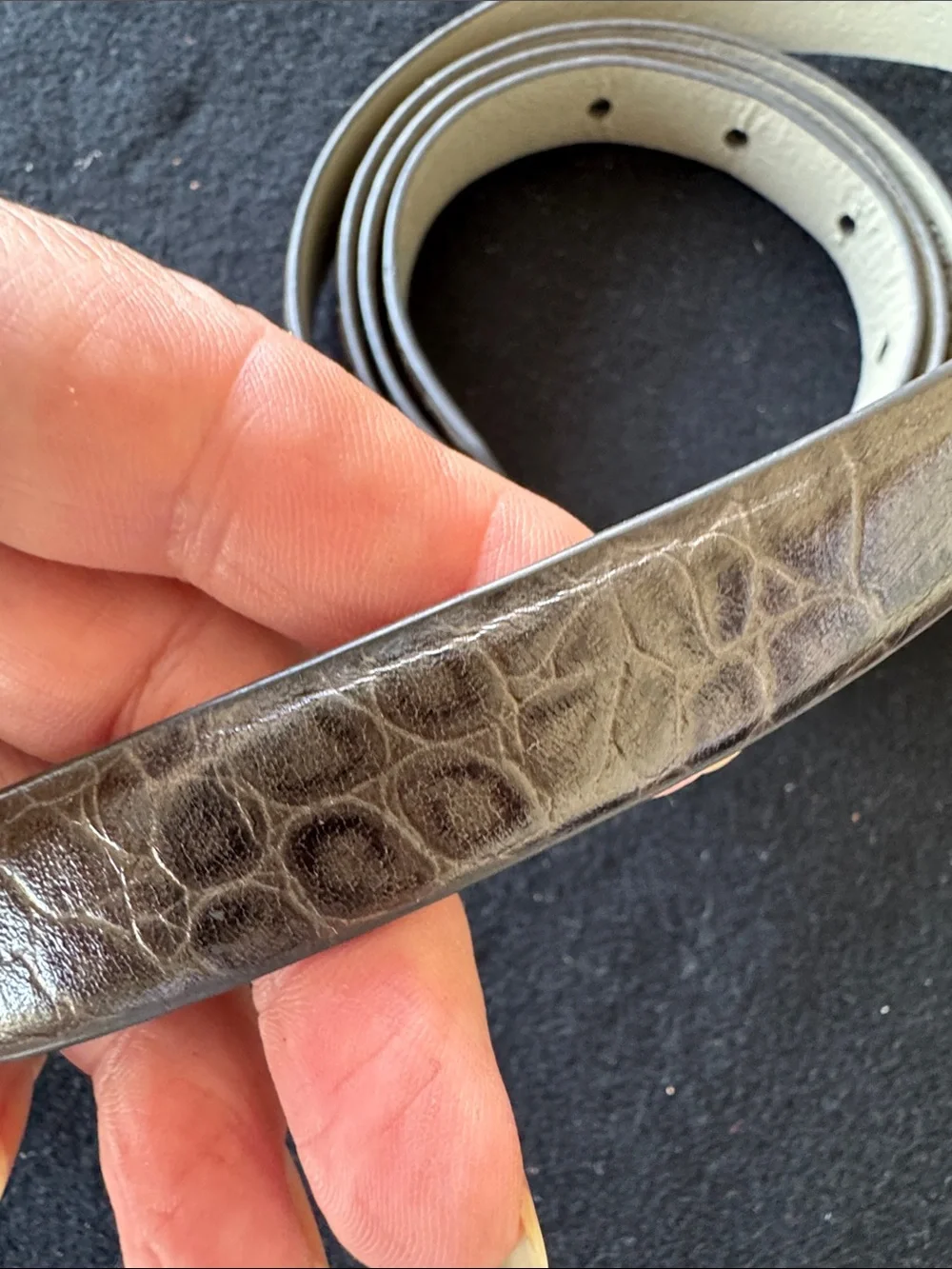 Women’s Croc-Embossed Gray Leather Belt